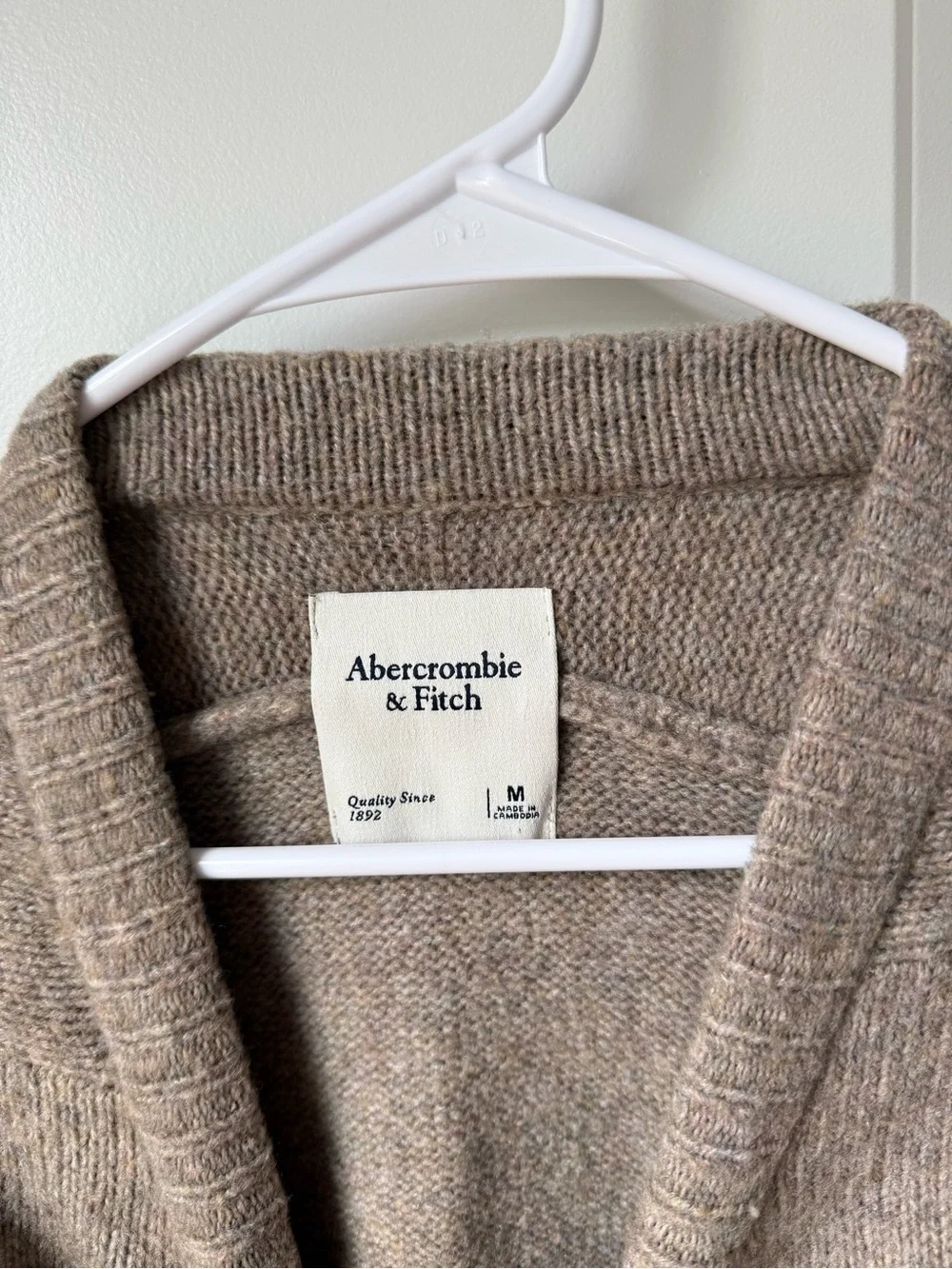 Abercrombie & Fitch Women's Crewneck Sweater in Heather Taupe - Picture 2 of 2